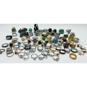 Huge Vintage To Now 85 Piece Fashion Ring Lot